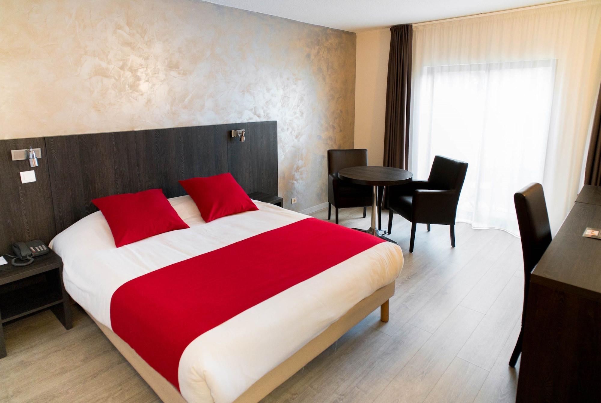Ariane Hotel Fos Sur Mer Фо-сюр-Мер Екстериор снимка