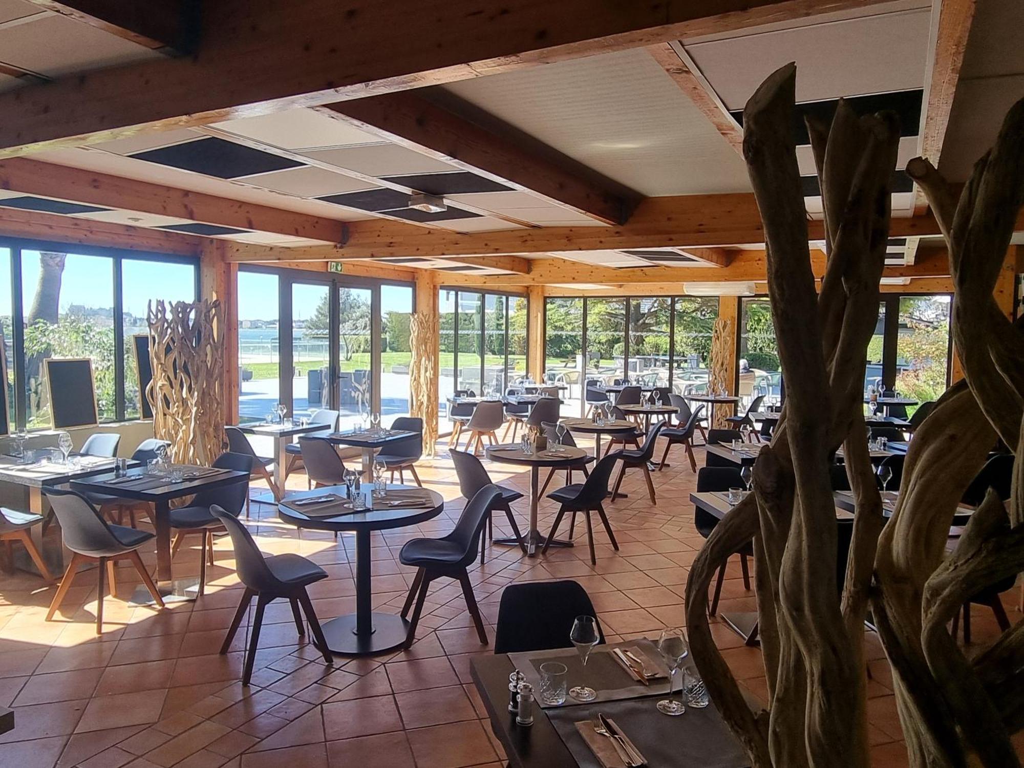 Ariane Hotel Fos Sur Mer Фо-сюр-Мер Екстериор снимка