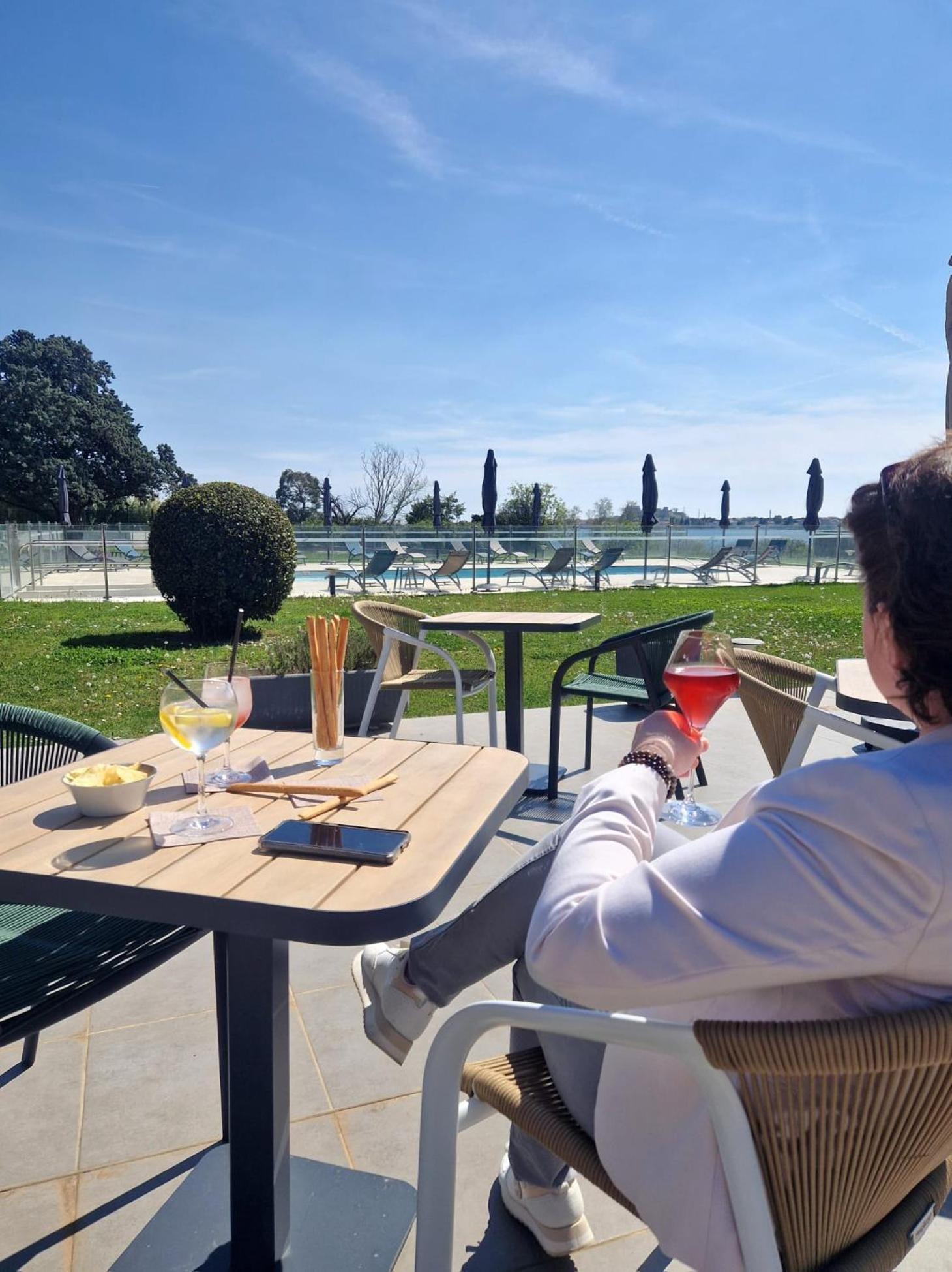 Ariane Hotel Fos Sur Mer Фо-сюр-Мер Екстериор снимка