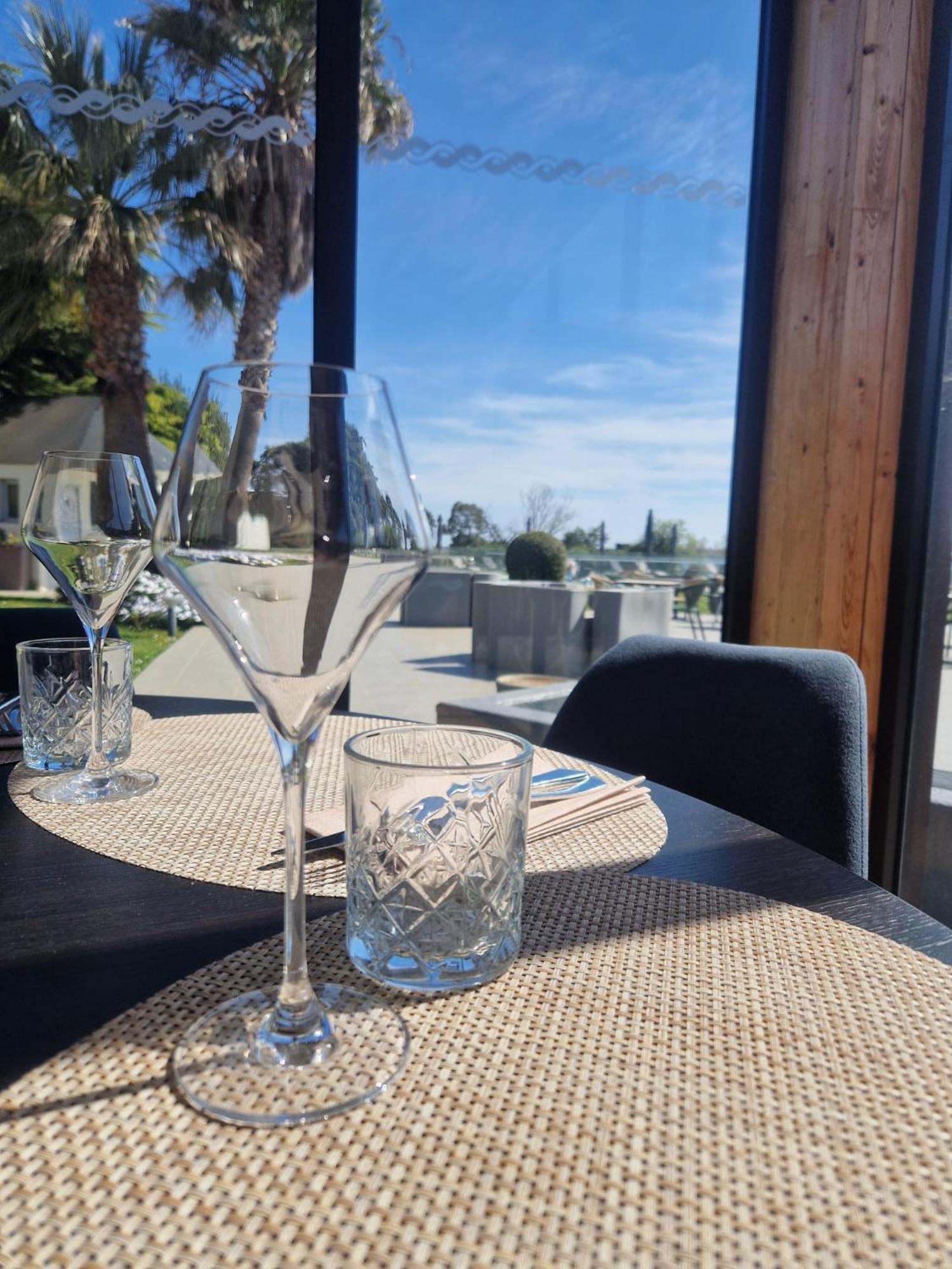 Ariane Hotel Fos Sur Mer Фо-сюр-Мер Екстериор снимка