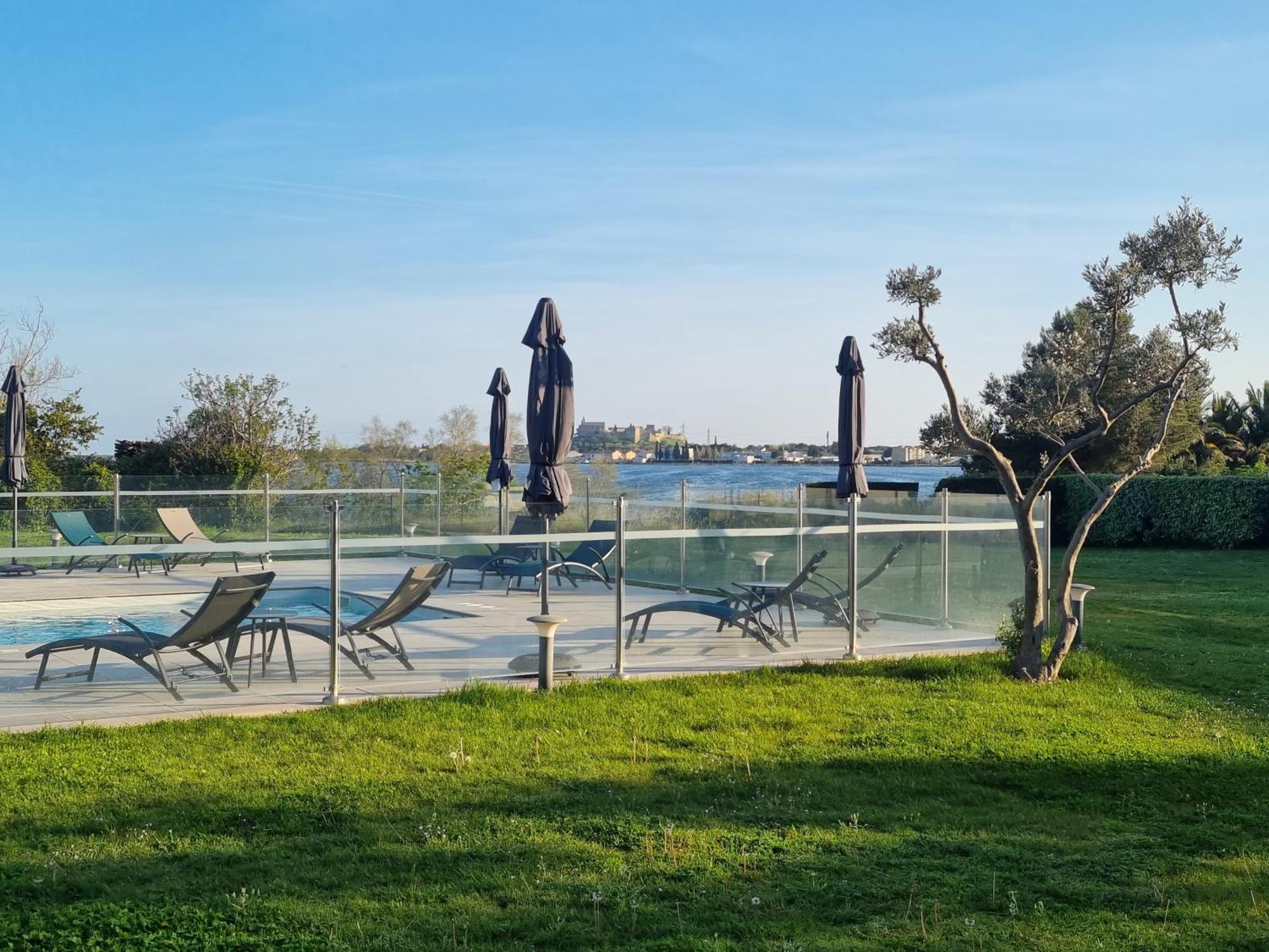 Ariane Hotel Fos Sur Mer Фо-сюр-Мер Екстериор снимка