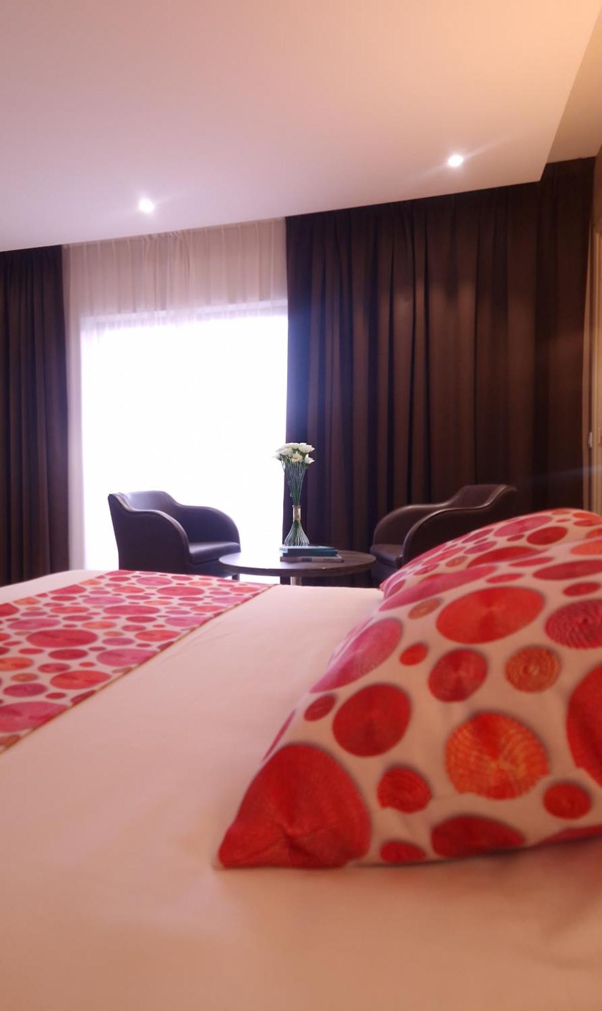 Ariane Hotel Fos Sur Mer Фо-сюр-Мер Екстериор снимка