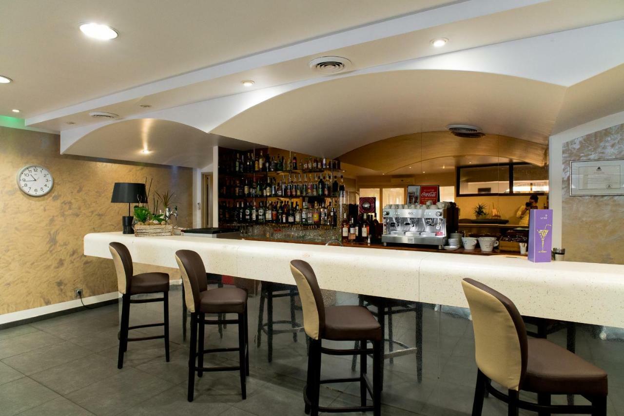 Ariane Hotel Fos Sur Mer Фо-сюр-Мер Екстериор снимка